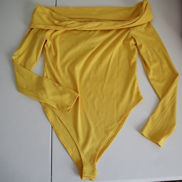Sergio Hudson X Target Women's Size M Off the Shoulder Bodysuit Yellow - Picture 4 of 10